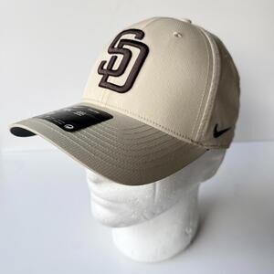 Nike San Diego Padres Beige Club Cap Adult Medium/Large Adjustable Strap